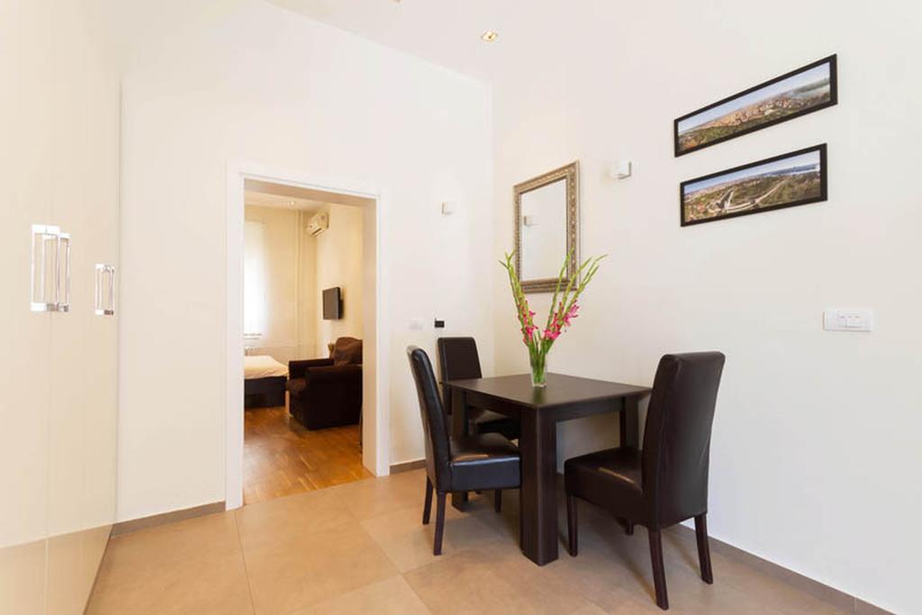 City Break Apartments Chic And Luxury Βελιγράδι Εξωτερικό φωτογραφία