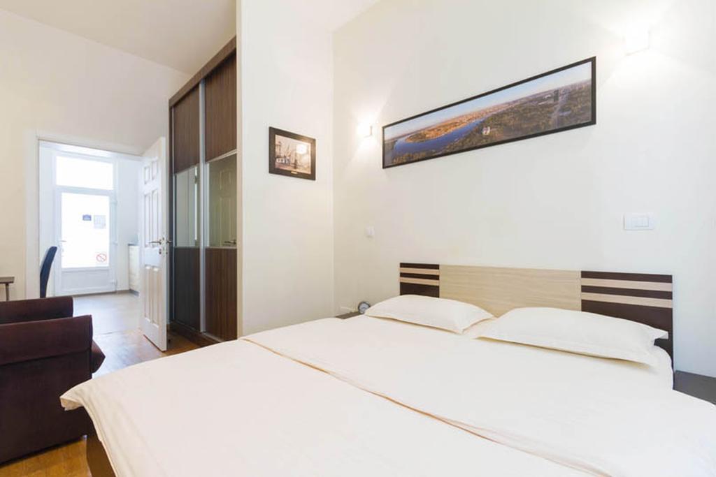 City Break Apartments Chic And Luxury Βελιγράδι Εξωτερικό φωτογραφία